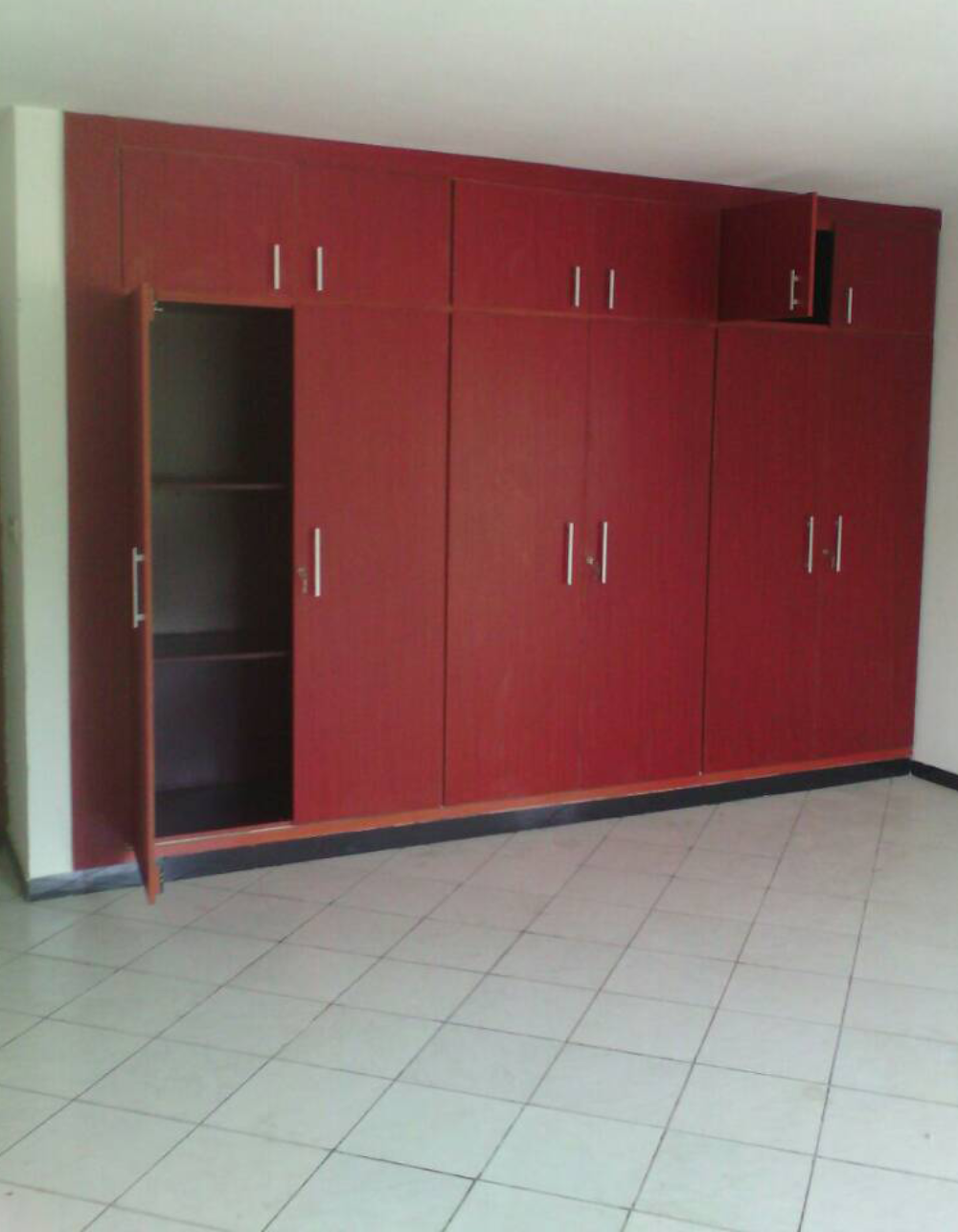Tailored wardrobes